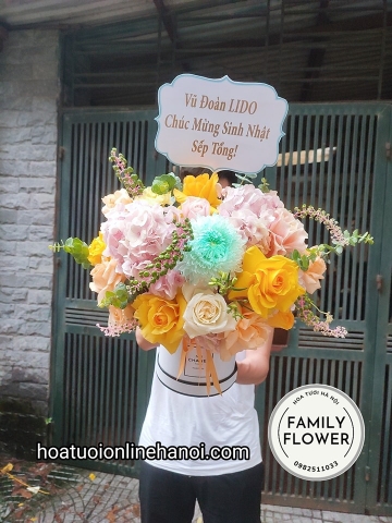 Hộp hoa chúc mừng sinh nhật sếp tại Hà Nội - Hoa tươi Cầu Giấy.