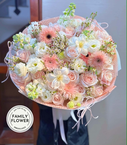 Bó hoa tặng bạn gái nhân dịp 8 tháng 3 , Valentine Hà Nội ! Family flower - hoa tươi Hà Nội