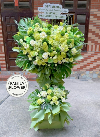 Kệ hoa xanh lá chúc mừng ngày thành lập công ty quận Ba Đình Hoàn Kiếm Hà Nội ! Hoa Hà Nội