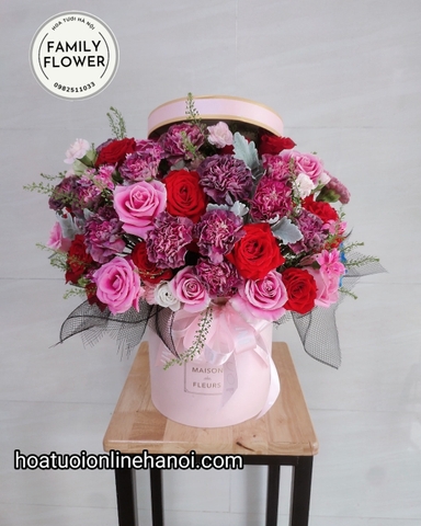Hộp hoa sang trọng chúc mừng sinh nhật sếp đẹp ở HÀ NỘI , địa chỉ mua hoa tươi uy tín tại HÀ NỘI