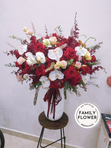 Bình hoa đỏ cao cấp chúc mừng sinh nhật sếp , tặng đối tác quan trọng đẹp tại Quận Ba Đình . quận Cầu Giấy - Hà Nội.