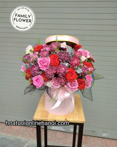 Hộp hoa sang trọng chúc mừng sinh nhật sếp đẹp ở HÀ NỘI , địa chỉ mua hoa tươi uy tín tại HÀ NỘI