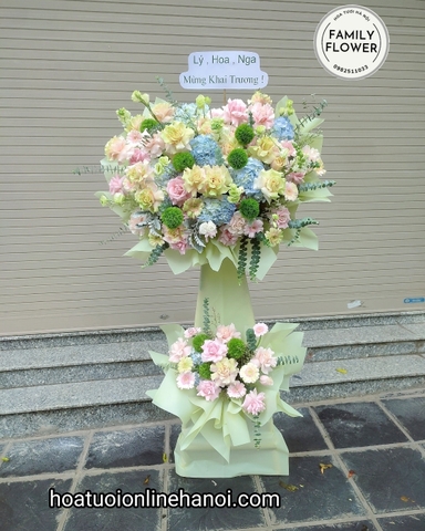 Kệ hoa xanh tươi tắn chúc mừng bạn bè, đồng nghiệp, người thân khai trương hồng phát ở Cầu Giấy -Hà Nội