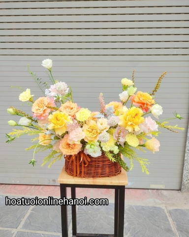 Lẵng hoa chúc mừng chị gái thân yêu đẹp tại CẦU GIẤY - HÀ NỘI . Hoa sinh nhật Hà Nội.