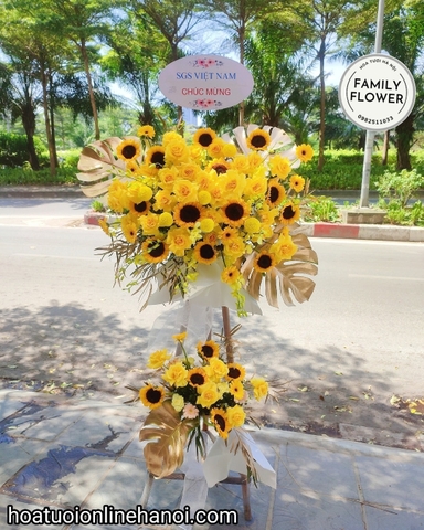 Cây hoa vàng chúc mừng sinh nhật công ty đẹp ở Quận Cầu Giấy - Hà Nội.