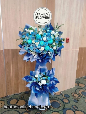 Kệ hoa xanh dương chúc mừng khai trương, sự kiện tại Quận Ba Đình, Cầu Giấy, Hà Nội.