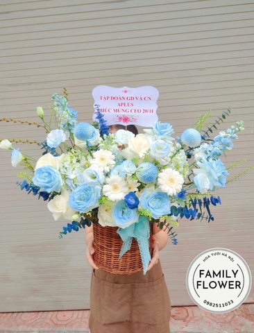 Lẵng hoa tone xanh chúc mừng ngày Nhà giáo Việt Nam 20/11 đẹp tại Cầu Giấy.