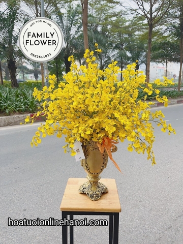 Bình hoa vũ nữ  tặng sếp , chủ tịch , giám đốc , đối tác quan trọng ở hà Nội.