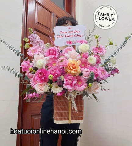 Hoa mùng 8/3 ! Lẵng hoa tặng mẹ , chị nhân dịp quốc tế phụ nữ tại Hà Nội.