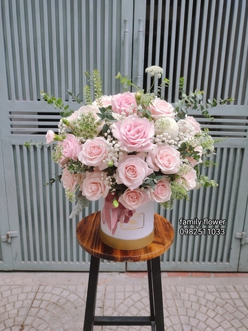 Hộp hoa hồng chúc mừng sinh nhật chị gái tại quận Cầu Giấy - Hà Nội . Hoa sinh nhật chị gái