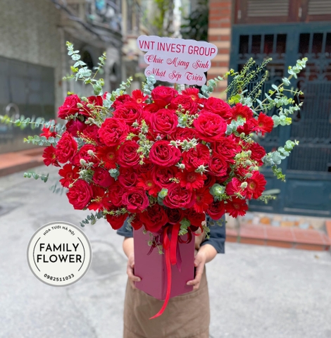 Lẵng hoa hồng đỏ tặng sinh nhật sếp ở Hà Nội ! Hoa sinh nhật Hà Nội