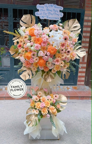 Kệ hoa chúc mừng ngày thành lập công ty quận Cầu Giấy Hà Nội ! Hoa tươi Hà Nội