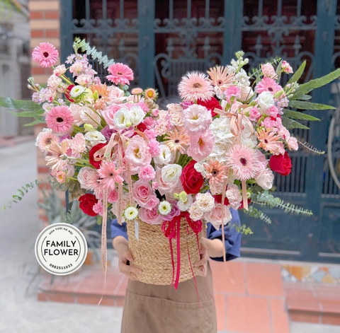 Lẵng hoa chúc mừng ngày phụ nữ Việt Nam 20 tháng 10 ở quận Đống Đa Hà Nội