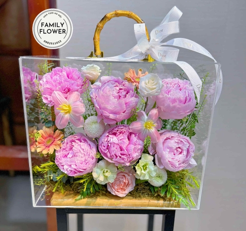 Vali hoa mẫu đơn mix tulip tặng chúc mừng sinh nhật mẹ tại Ba Đình Hà Nội ! Mua hoa tươi online tại Hà Nội