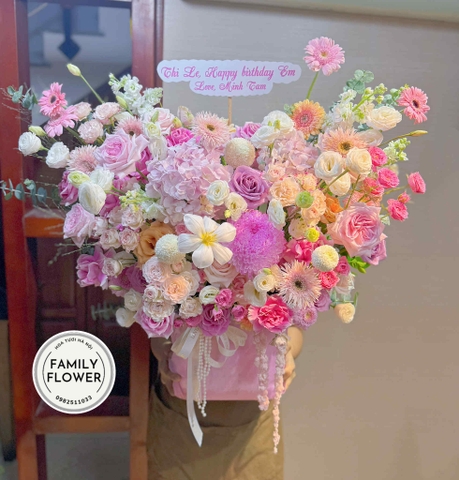 Lẵng hoa tone hồng tặng bạn gái vợ nhân dịp sinh nhật quận Hoàn Kiếm Hà Nội ! Hoa sinh nhật Hoàn Kiếm Hà Nội