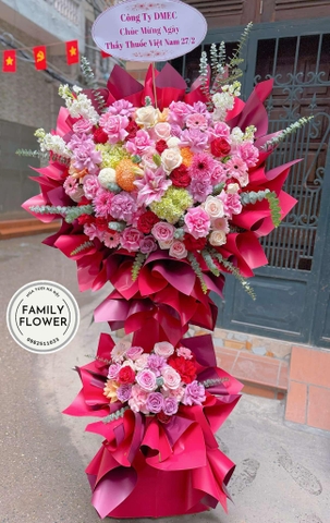 Kệ hoa chúc mừng ngày thầy thuốc Việt Nam ở Hà Nội ! Mua hoa tươi Hà Nội