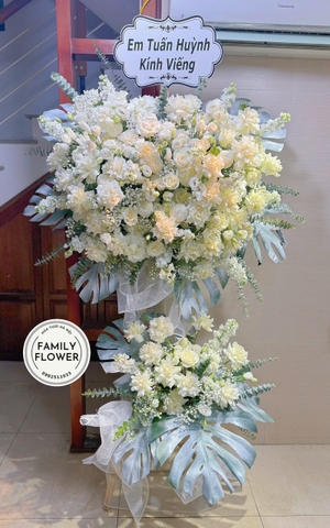 Kệ Hoa Chia Buồn Hà Nội – Gửi Trọn Thành Kính và Sẻ Chia Cùng Family Flower