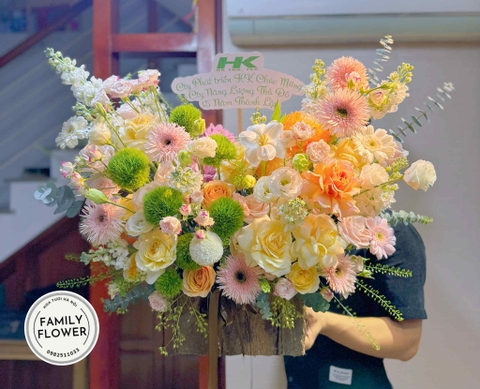 Lẵng hoa chúc mừng ngày 20 tháng 10 quận Tây Hồ Hà Nội ! Hoa tươi Tây Hồ