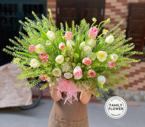 Lẵng hoa tulip tặng sinh nhật mẹ , bạn gái , vợ ở Hà Nội ! Hoa tulip Hà Nội ! Hoa sinh nhật Hà Nội