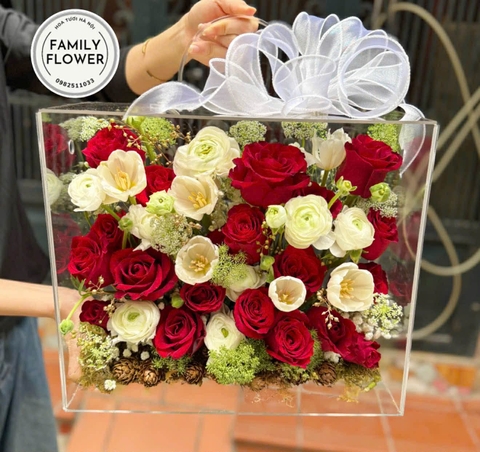 Vali hoa tulip tặng người yêu bạn gái nhân dịp 8 tháng 3 ! Vali hoa tươi Hà Nội ! Hoa tươi Hà Nội