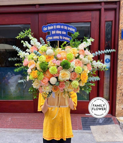 Lẵng Hoa Chúc Mừng Ngày Doanh Nhân Việt Nam 13/10 Tại Hà Nội - Hoa tươi hà nội