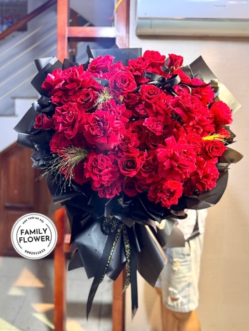 Bó Hoa Hồng Đỏ Size Lớn Sang Trọng – Hoa Tặng Người Yêu, Sinh Nhật | Family Flower Hà Nội