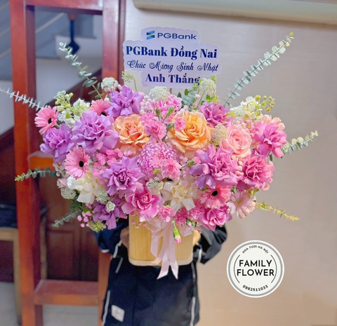 Lẵng hoa tone tím hồng tặng mẹ nhân ngày 8 tháng 3 ! Lẵng hoa 8 tháng 3 ở Hà Nội
