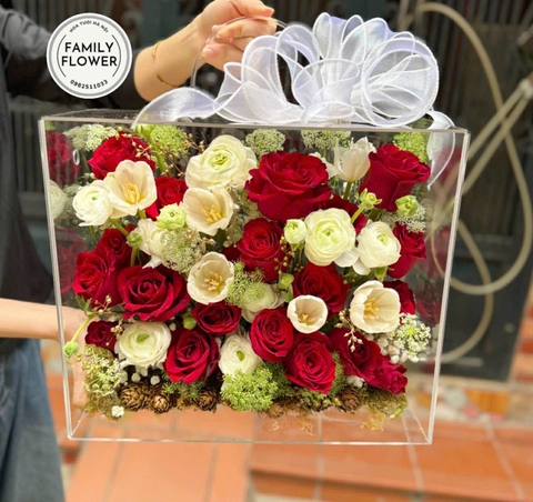 Vali hoa tulip tặng người yêu bạn gái nhân dịp 8 tháng 3 ! Vali hoa tươi Hà Nội ! Hoa tươi Hà Nội