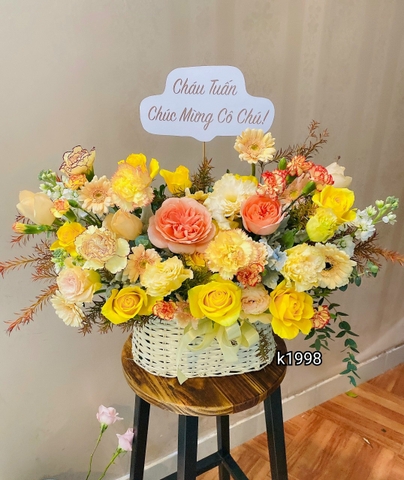 Lẵng hoa tone vàng chúc mừng tại Hà Nội - Hoa tươi Hà Nội - Đặt hoa online