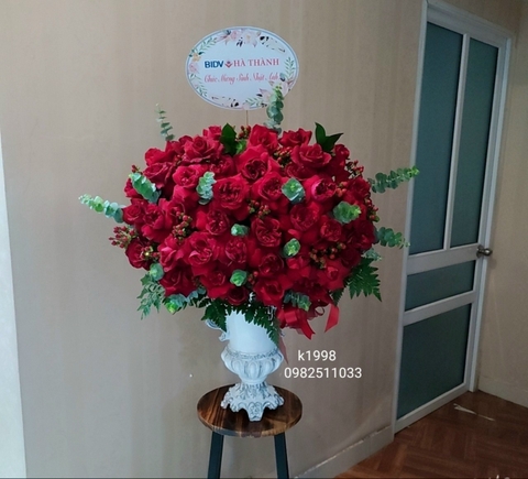 Bình hoa đỏ chúc mừng sinh nhật Sếp, đối tác tại Hà Nội - Đặt hoa online - Điện hoa Hà Nội