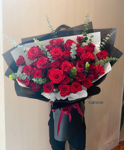 Bó hoa hồng đỏ 50 bông tặng người yêu tại Hà Nội - Hoa sinh nhật Hà Nội - Đặt hoa online
