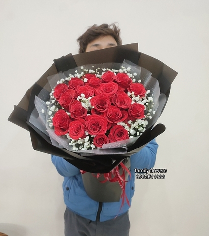 Bó hoa hồng đỏ mix hoa baby tặng sinh nhật me, vợ, người yêu tại Hà Nội - Hoa tươi Hà Nội - Điện hoa Hà Nội