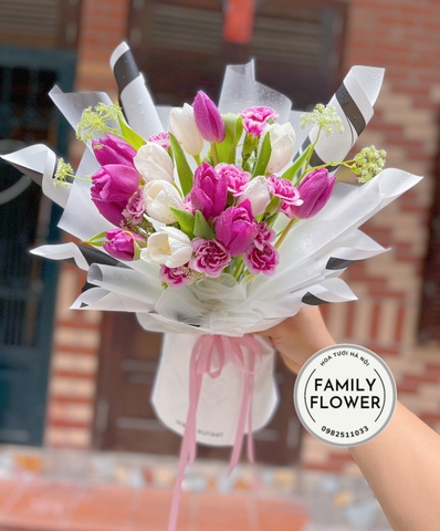 Bó hoa tulip tím tặng sinh nhật bạn gái , vợ  ở Hà Nội ! Mua hoa tulip Hà Nội