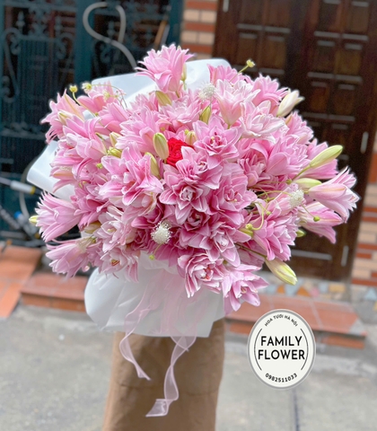 Bó hoa ly kép tặng mẹ nhân dịp sinh nhật ở quận Ba Đình hà Nội ! Hoa ly kép hà nội