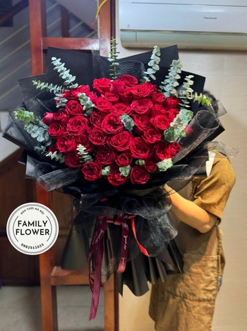 Bó hoa hồng đỏ tỏ tình ở quận Hoàn Kiếm , Tây Hồ Hà Nội ! Hoa hồng đỏ Hà Nội