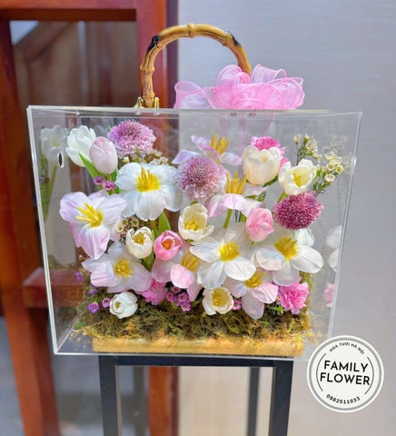 Vali hoa tulip tặng bạn gái ! Người yêu , vợ nhân dịp valentine , 8 tháng 3 ở Hà Nội ! Hoa tulip Hà Nội