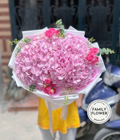 Bó hoa cẩm tú cầu hồng tặng bạn gái nhân dịp 20 tháng 10 ở Hà Nội