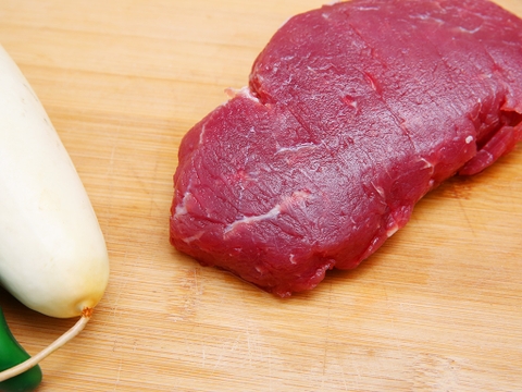 Thăn bò Úc tươi Trung Đồng hút chân không khay 250g