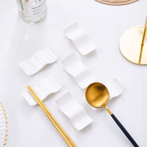 Gác đũa, muỗng sứ lượn sóng