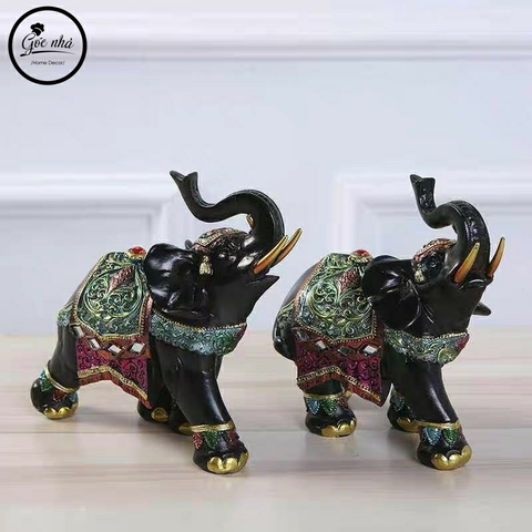 Cặp voi trên bản đôn Tây Nguyên