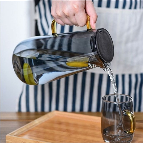 Set Bình Và Ly Thủy Tinh Xám Khói Quai Vàng