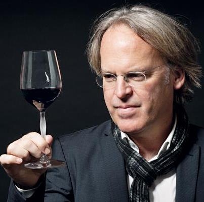 Nhà phê bình rượu, Giám đốc điều hành & Biên tập viên, JamesSuckling.com