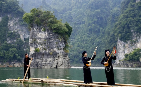 (2N1D) TOUR HÀ NỘI – NA HANG – MÙA HOA LÊ HỒNG THÁI – HÀ NỘI