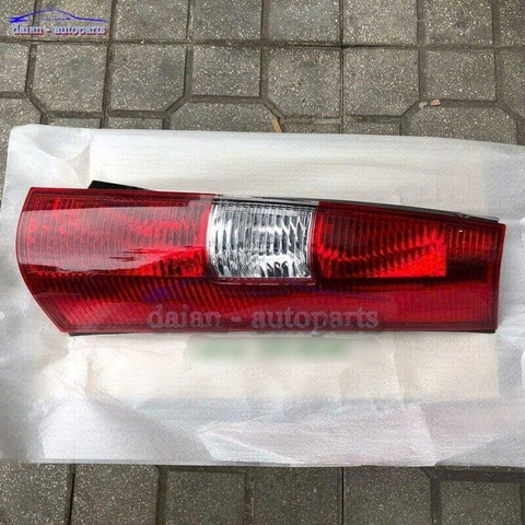 Đèn hậu Ford Everest 2007 UA6G51180 chính hãng
