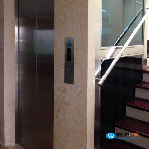 Thang máy phổ biến