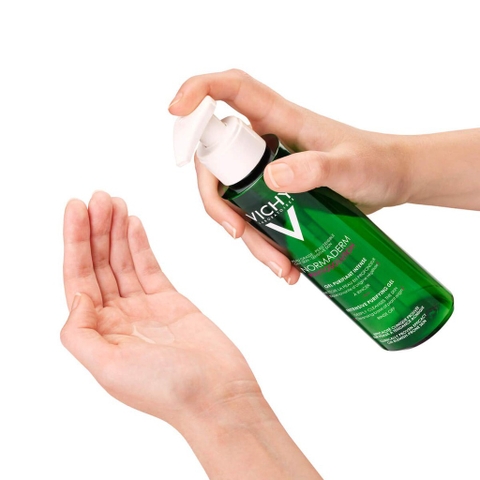 Vichy Làm Sạch & Chống Nắng Da Dầu Mụn