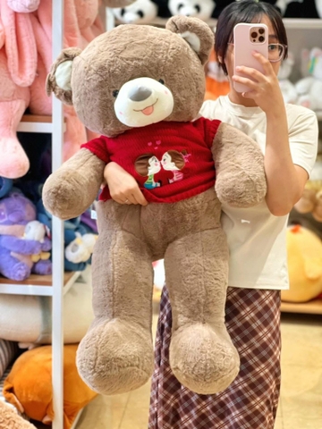 Gấu bông teddy nâu áo len đỏ 95cm