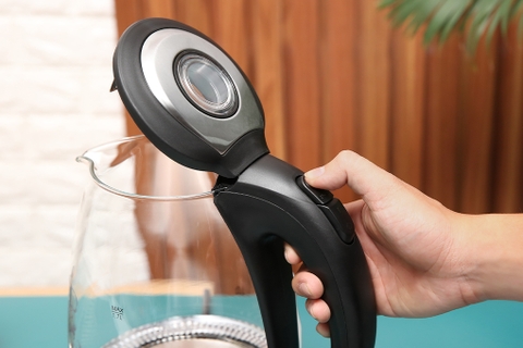 Bình đun siêu tốc thủy tinh Sunhouse 1.7 lít SHD1217 Đen