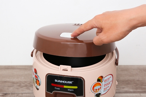 Nồi cơm điện Sunhouse SHD8208C