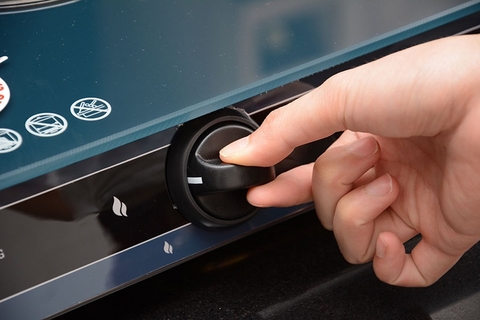 Bếp ga dương đôi Sakura SA-692SG